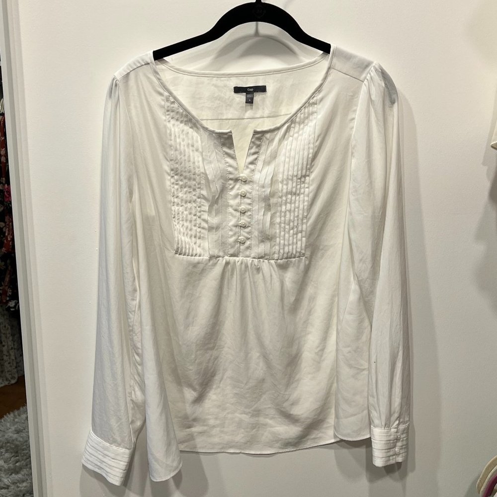 Gap blouse with pretty detailing